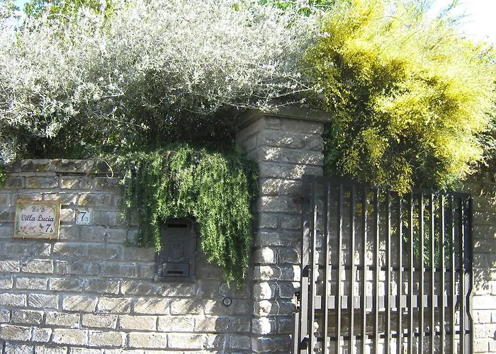 La Di Lucia Bed and Breakfast 4*